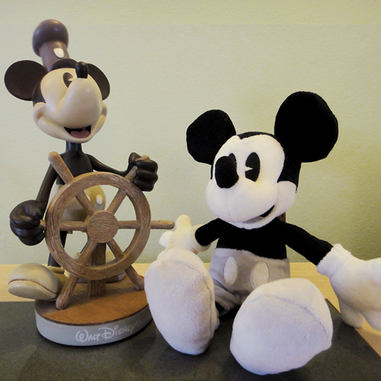 steamboat-willie-mickey-mouse-souvenirs