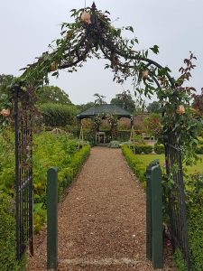 You can get married at The Secret Garden